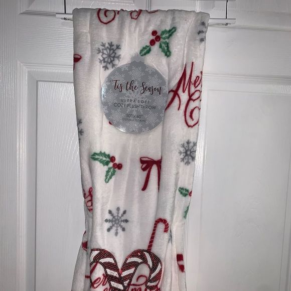 Other - NWT Candy Cane Peppermint Christmas Throw Blanket
